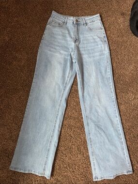 Light Wash High-Rise Wide Leg Jeans - Light Blue
